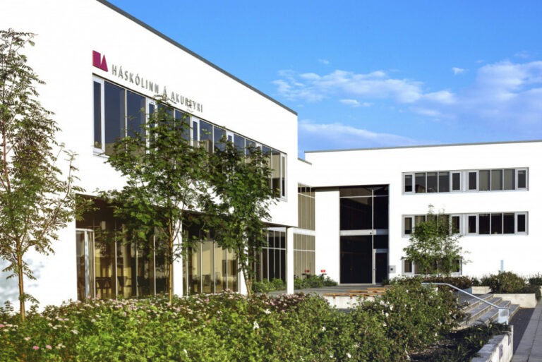 Read more about the article Ölfus Cluster opnar dyrnar fyrir háskólanema – samstarf við Háskólann á Akureyri